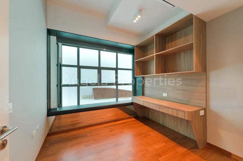 4 Bed Condo for Sale in  Lincoln Suites - Image 8